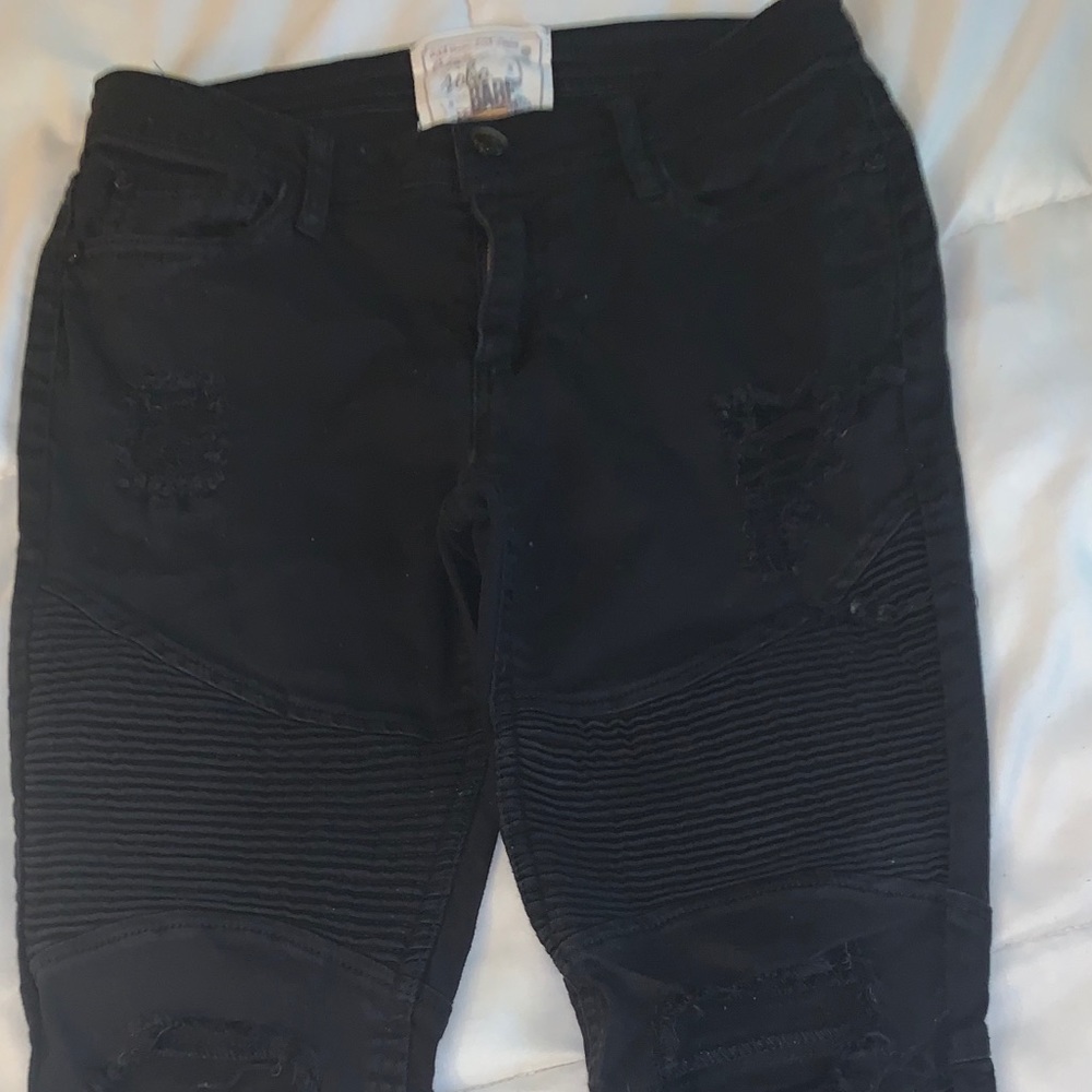 Dark Black destroyed skinny jeans worn once !